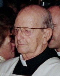 Marcial Maciel at an ordination of priests of the Legionaries of Christ in Santa Maria Maggiore, Rome, end of 2004